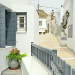 Christina's Luxury Plaka (Milos)