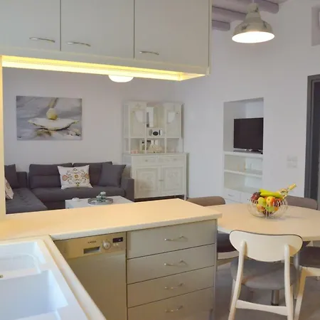 Christina's Luxury *