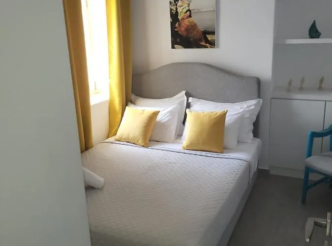 Christina's Luxury *